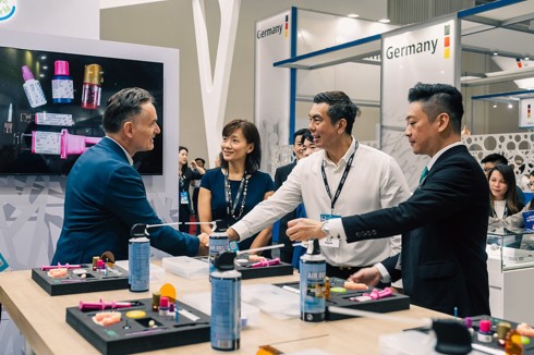 53664494410 12C1a910c4 B.Jpgdd